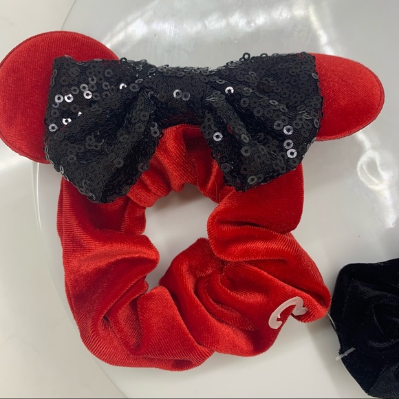 Two velvet oversized hair scrunchies with mouse ears and sequined bows black/red - Picture 2 of 3
